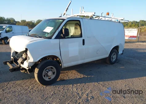 2015 Chevrolet Express 2500 Work Van z USA, uszkodzony, nr VIN 1GCWGFCF2F1153166